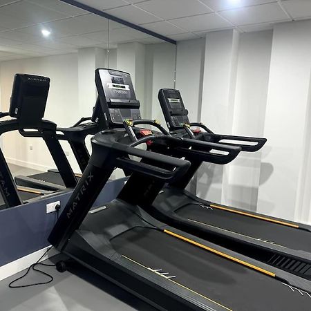 Luxury Oaks Suite, Free Private Parking, 2 Bed 2 Bathroom Apartment, Central Solihull Birmingham Exteriör bild